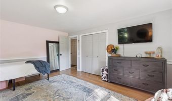 15 Birchwood Dr, Cumberland, RI 02864