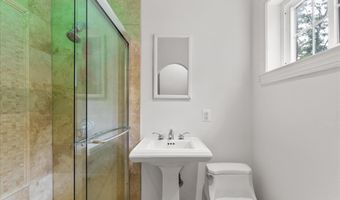 3498 MARTHA CUSTIS Dr 317, Alexandria, VA 22302