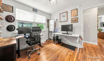3725 Sudbury Rd, Charlotte, NC 28205