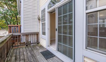 5832 COWLING Ct, Alexandria, VA 22304