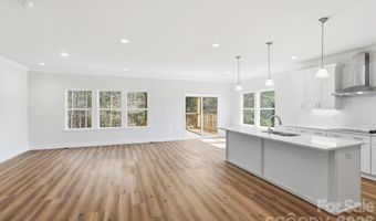 609 Muirfield Dr, Albemarle, NC 28001