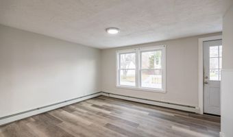 27 Flanders St, Auburn, ME 04210