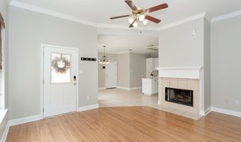 9591 Pecan Tree Dr, Baton Rouge, LA 70810