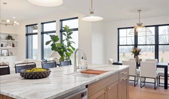 742 Honey Crk, Ada, MI 49301