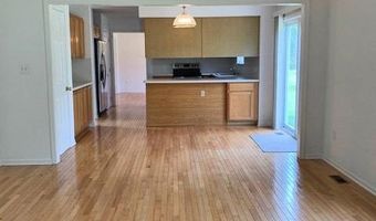 251 Cloverleaf Ct, Ann Arbor, MI 48103