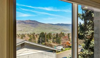 1159 Park St, Ashland, OR 97520