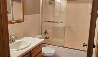 1933 Wilby Rd, Albert Lea, MN 56007