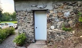 355 Scott Rd, Cumberland, RI 02864