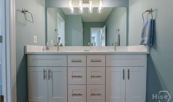 196 Avalon Dr, Athens, GA 30606