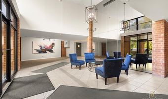 1615 E CENTRAL Rd 218C, Arlington Heights, IL 60005