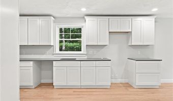 172 Pine Swamp Rd, Cumberland, RI 02864