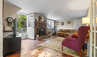 81 Richardson St, Bath, ME 04530