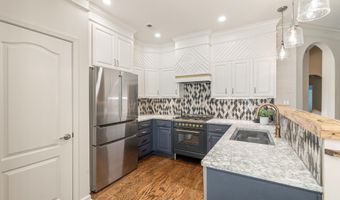 660 BARKLEY Cir, Alabaster, AL 35007
