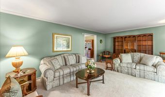 230 TREE TOP Ln, Hockessin, DE 19707