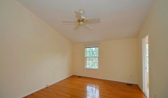 43855 CHLOE Ter, Ashburn, VA 20147