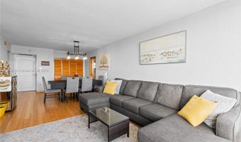 3675 N Country Club Dr 2404, Aventura, FL 33180