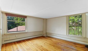 130 E Main St, Clinton, CT 06413