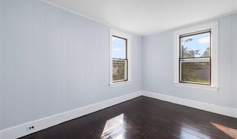 9 Cummings Rd, Newport, RI 02840
