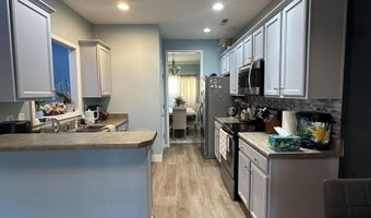 663 Flintrock Dr, Boiling Springs, SC 29316