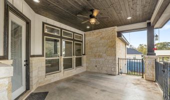 839 Shady Grv, Adkins, TX 78101