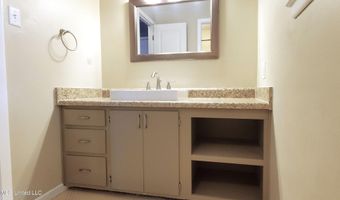 2714 English Dr, Ocean Springs, MS 39564