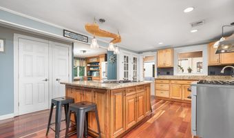 12 Sydney Ln, Cromwell, CT 06416