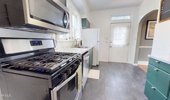 202 W Whittier Ave, Altoona, PA 16602