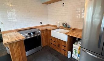 42 Greenway Dr, Bristol, RI 02809