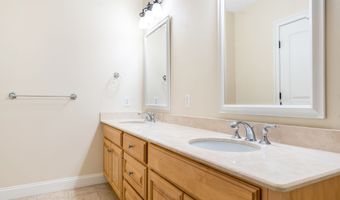 332 Still Water Cir 332, Brookfield, CT 06804