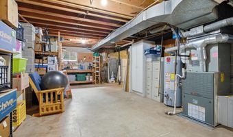 4024 IVA Ln, Annandale, VA 22003