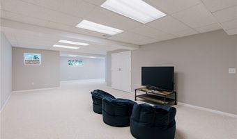 480 Glen Hollow Cir, Aurora, OH 44202