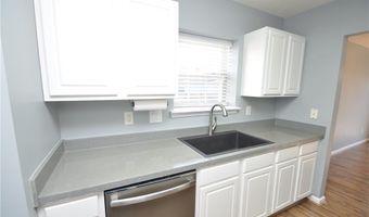 202 Thorncrest Dr, Apex, NC 27539