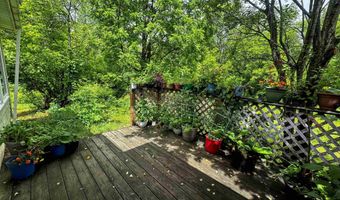 118 Foster Dr, Bennington, VT 05201