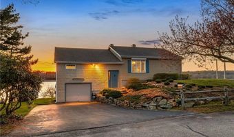 64 Starr Dr, Narragansett, RI 02882