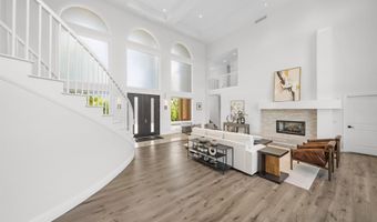 5636 Meadow Ln, Ann Arbor, MI 48105