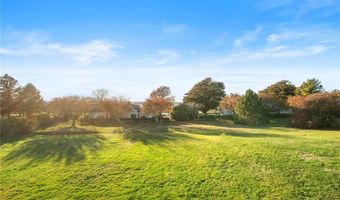 704 Fairway Dr 704, Middletown, RI 02842