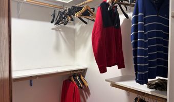 2445 S KENWOOD St, Arlington, VA 22206