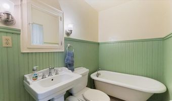 817 Maple St, Alexandria, MN 56308