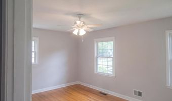 1307 Sunnyhill Dr, Camden, SC 29020