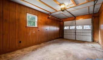 2097 Needmore Rd, Albertville, AL 35950