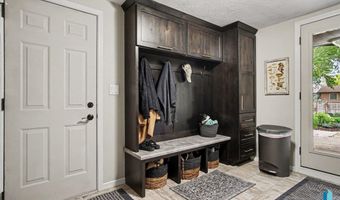904 S Patrician Ct, Brandon, SD 57055