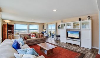 633 N PACIFIC St, Rockaway Beach, OR 97136
