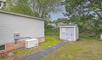 7 Queens Rd, Attleboro, MA 02703