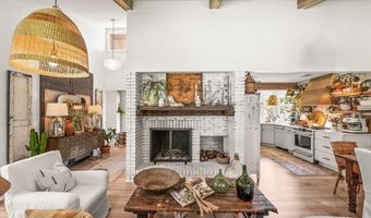 22 Chesterfield Lake Dr, Beaufort, SC 29906