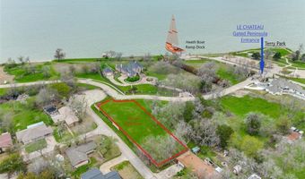 14 Peninsula Ct, Heath, TX 75032