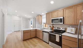 4747 Harrier St SE, Albany, OR 97322
