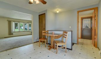907 A Ave, Armstrong, IA 50514