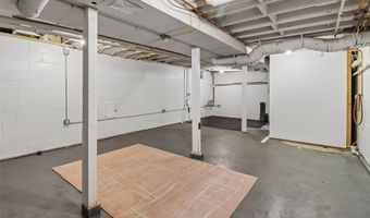 603 1st St E, Altoona, IA 50009