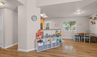 2225 Shenandoah Dr, Anderson, CA 96007