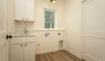 1011 Nokomis St, Alexandria, MN 56308